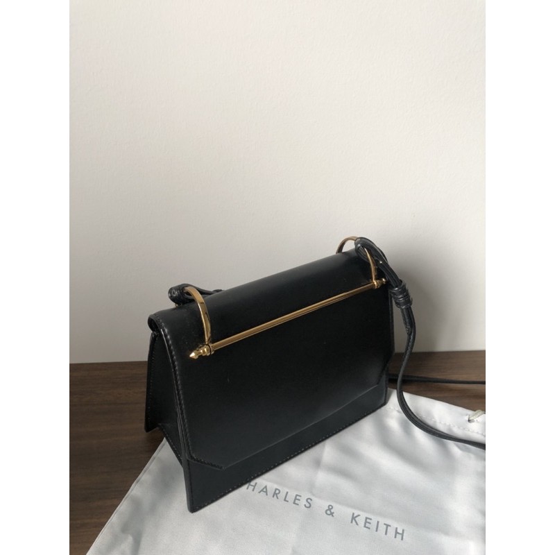 Túi CHARLES & KEITH