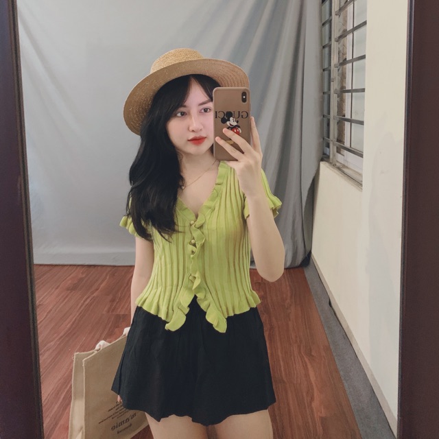 Áo xanh lá