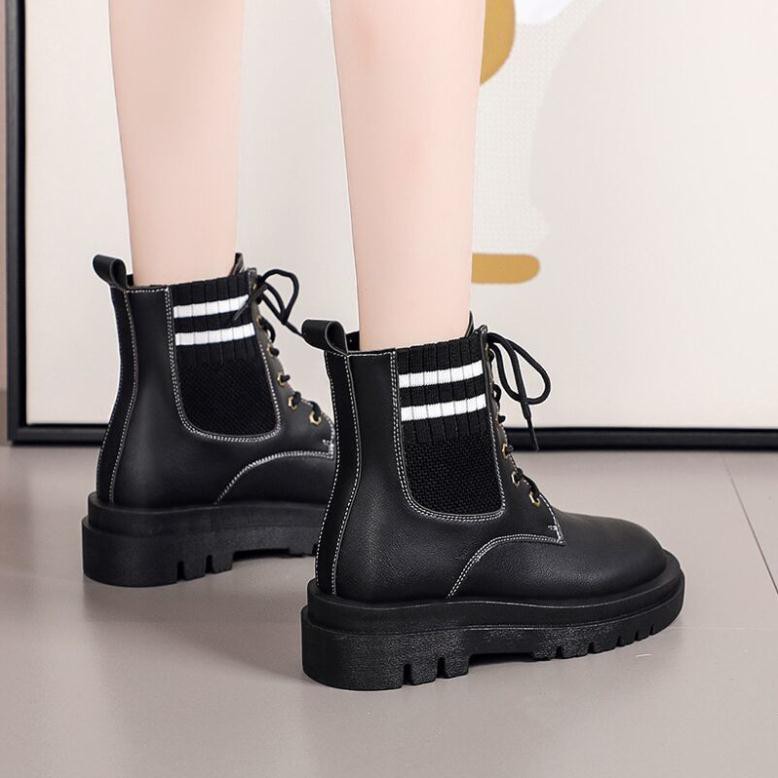 Giày bốt cổ thấp Martin cho nữ, boots cổ thấp có dây màu đen cổ tròn phối len | BigBuy360 - bigbuy360.vn