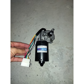Sản phẩm gia đình làm: Củ gạt mưa phổ thông chân hẹp quay phải 12v 24v