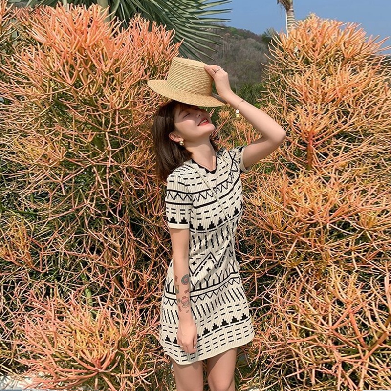 Đầm ZHELIHANGFEI dệt kim họa tiết hình học nhẹ nhàng xinh xắn