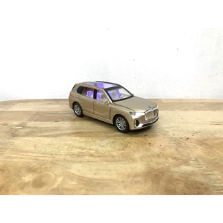 Mô hình xe BMW X7 _ Tỷ lệ 1:32