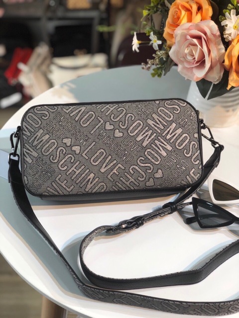 TÚI LOVE MOSCHINO CHUẨN AUTH