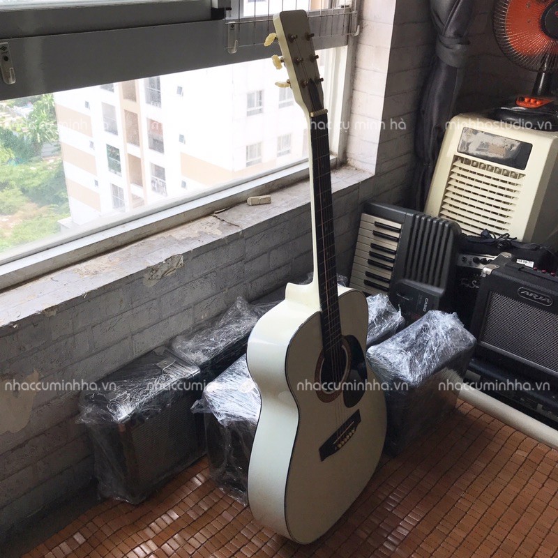 Guitar Acoustic Raforest (Made In Japan), guitar Nhật đã qua sử dụng