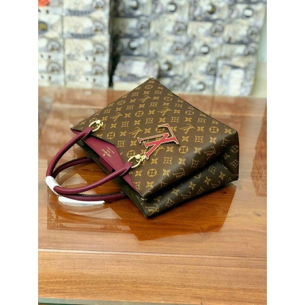 Túi xách nữ LV công sở size 33