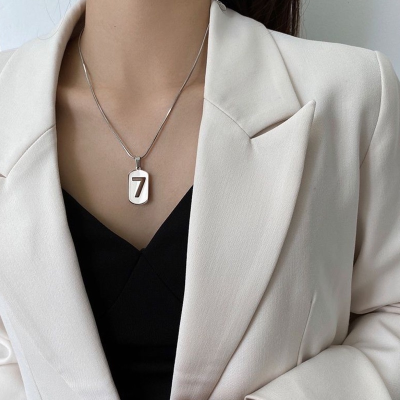 Vòng cổ thép titan mặt hình số 7 phong cách Hàn Quốc