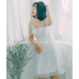Váy trắng tay lưới