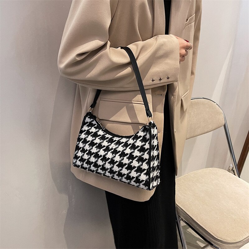 Túi đeo chéo JASMIN NOIR hình vuông bằng len thiết kế đơn giản thời trang cho nữ
