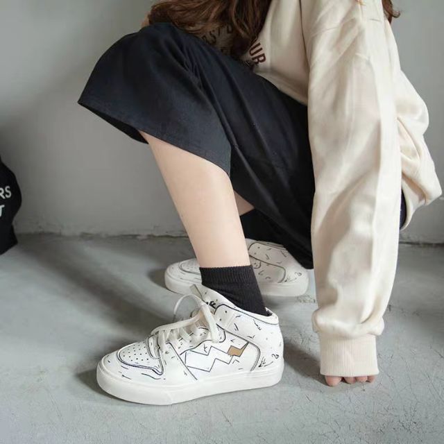 [CÓ SẴN] Giày cao cổ nữ thể thao mã 1060 nâng đế cao 3cm da thoáng chân đi học đi chơi buộc dây phong cách cá tính đẹp | BigBuy360 - bigbuy360.vn