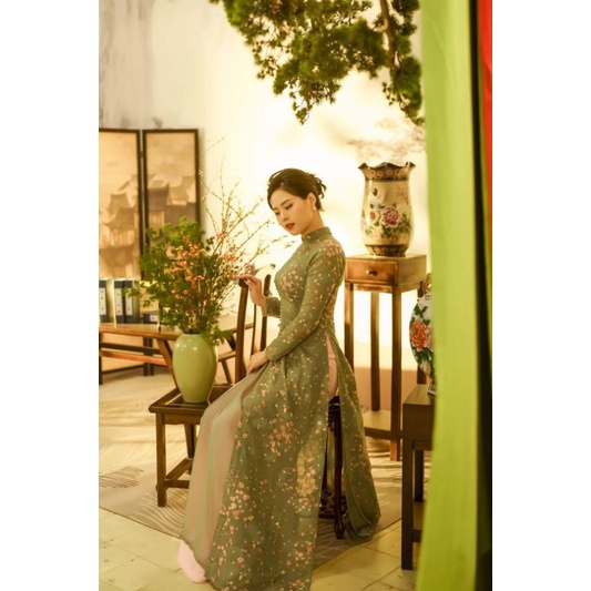 Áo dài 4 tà hoa nhí màu xinh