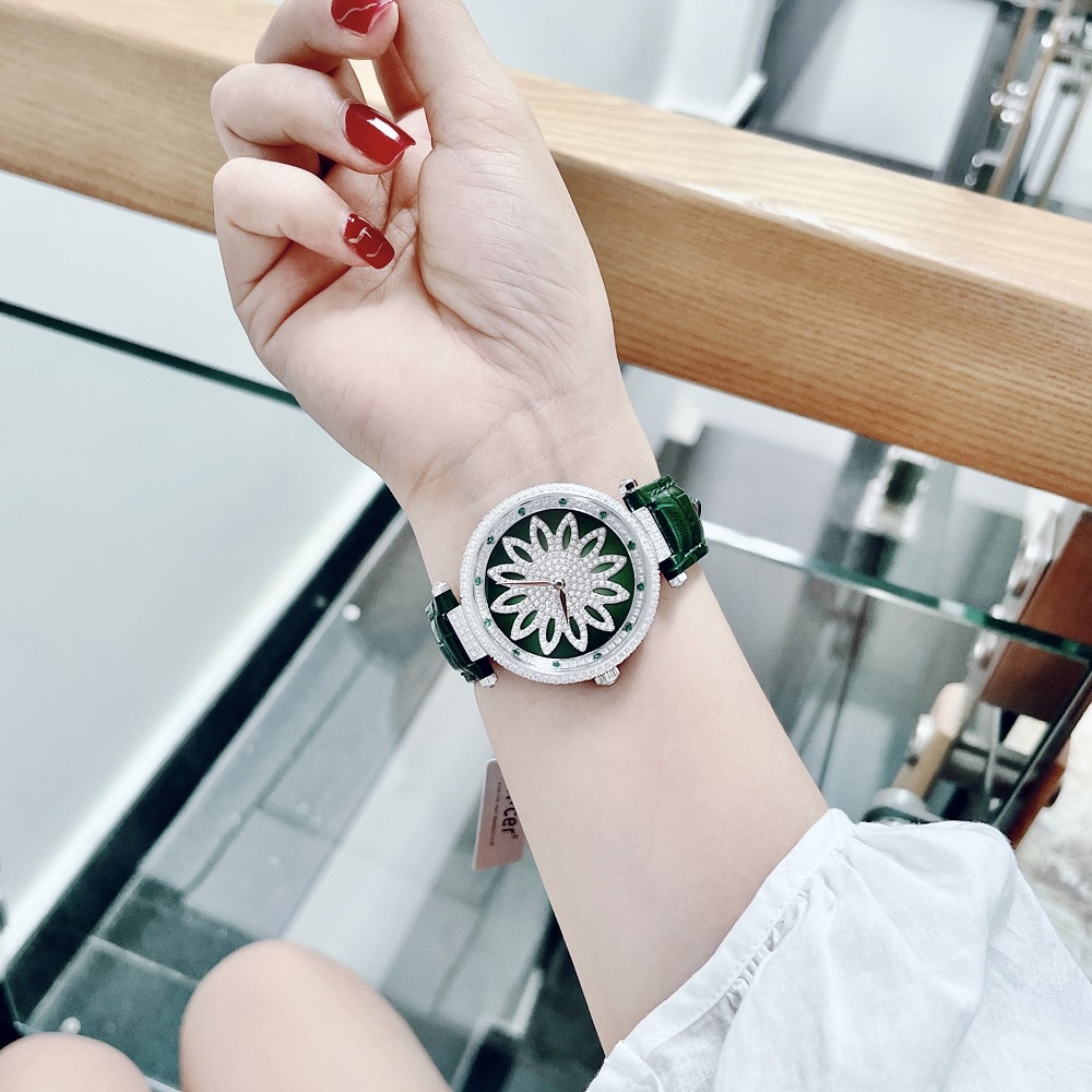 Đồng Hồ Nữ X-Cer Mặt Xoay Dây Da Xanh Lá Chính Hãng 39mm