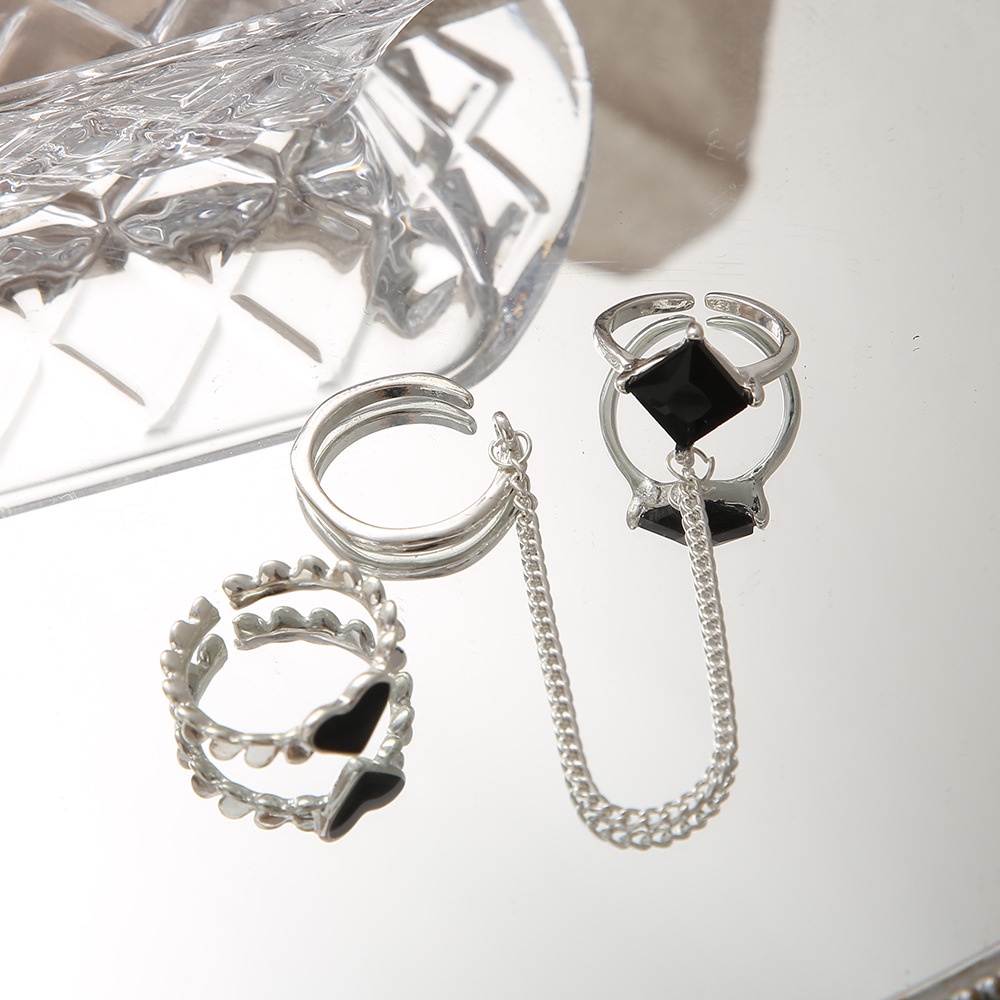 Set 2 Nhẫn Đen Mặt Vuông / Trái Tim Đính Đá Pha Lê