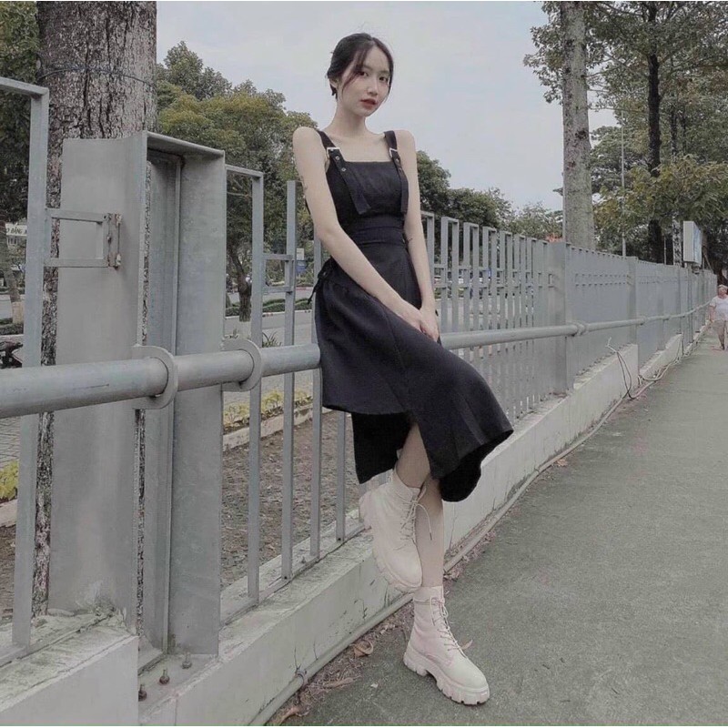 Váy đen xẻ+khuy vuông TT12