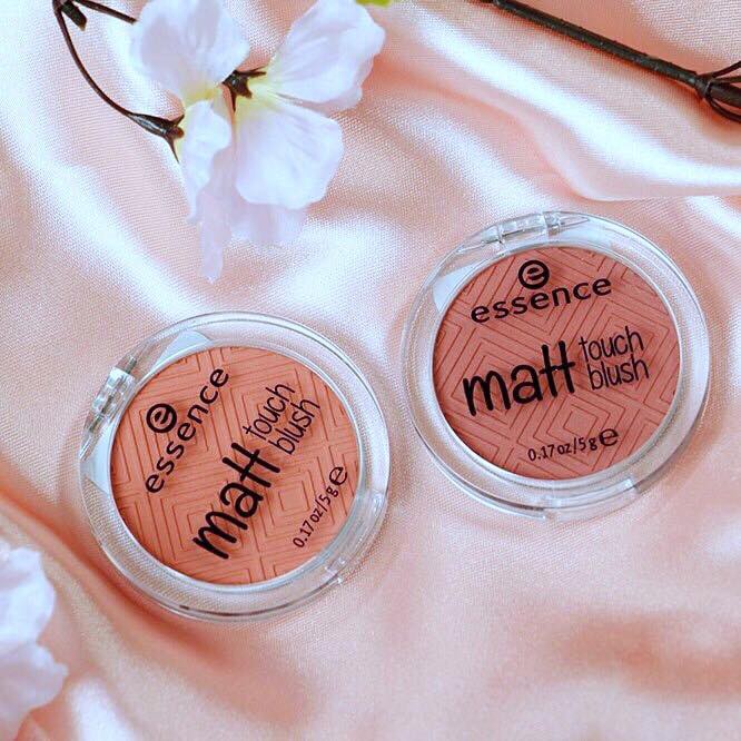 MÁ HỒNG ESSENCE MATT TOUCH BLUSH