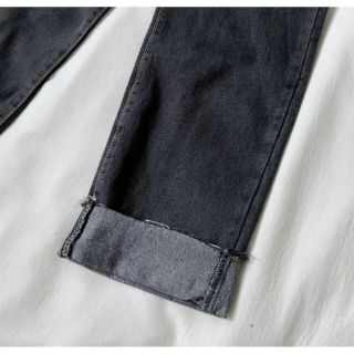 QUẦN JEANS ĐEN BASIC