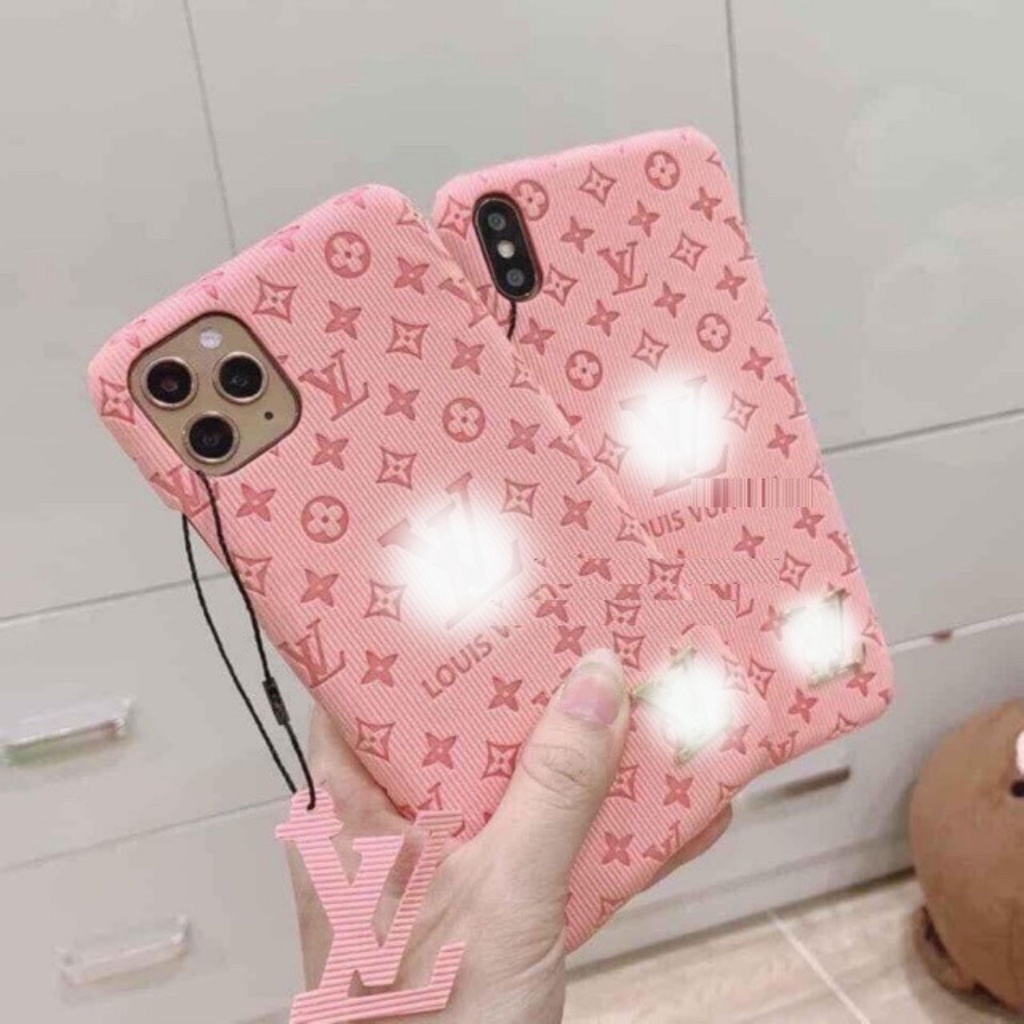 Ốp lưng iphone vân hồng bằng da có logo