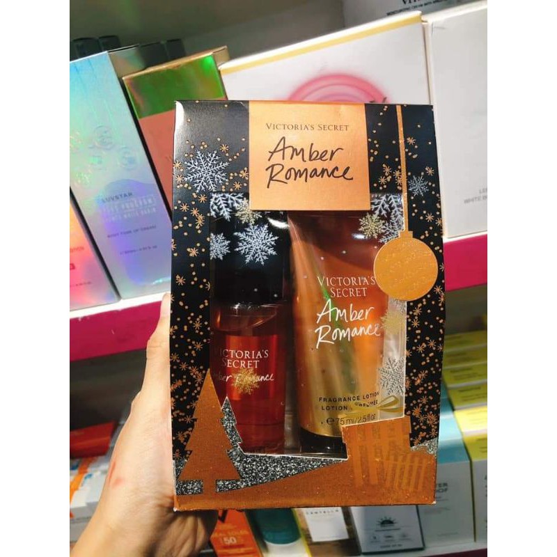 𝐒𝐞𝐭 𝐋𝐨𝐭𝐢𝐨𝐧 𝐯𝐚̀ 𝐱𝐢̣𝐭 𝐭𝐡𝐨̛𝐦𝐁𝐨𝐝𝐲 𝐌𝐢𝐬𝐭 𝐕𝐢𝐜𝐭𝐨𝐫𝐢𝐚’𝐬 𝐒𝐞𝐜𝐫𝐞𝐭 𝐀𝐌𝐁𝐄𝐑 | BigBuy360 - bigbuy360.vn