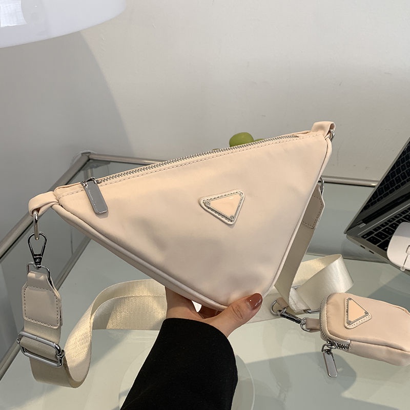 Túi Đeo Chéo Hình Tam Giác Nhỏ Xinh Phong Cách Hàn Quốc Thời Trang Mùa Hè Mới Cho Bạn Gái