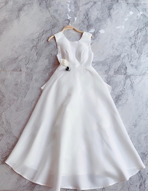 Váy trắng hàng tk