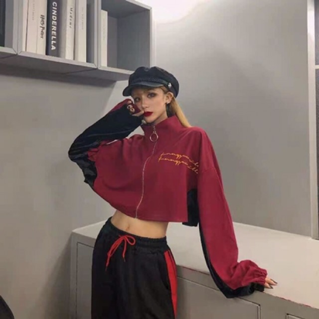 Áo khoác hoodie dáng ngắn croptop đỏ đô tay phối nhung hoạ tiết thêu