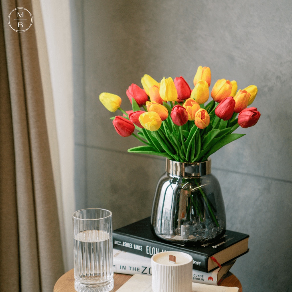 Hoa Tulip Giả Lá Thẳng Nhiều Màu Mơ & Bơ Chất Liệu Cao Su Non Cao Cấp Thích Hợp Chụp Ảnh, Decor Trang Trí Nhà, Bàn Học