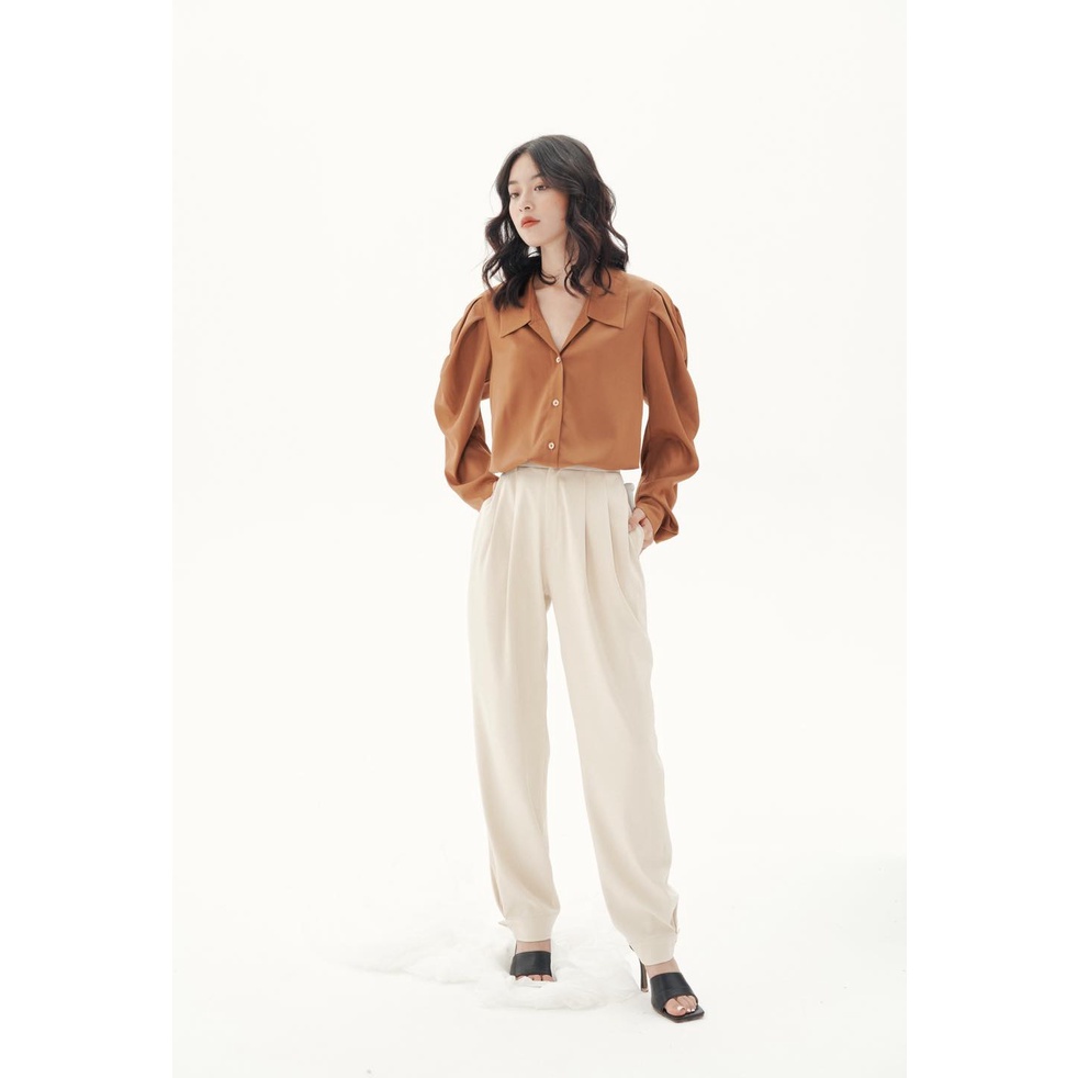 Áo sơmi oversized tay bồng MonoTalk màu nâu camel