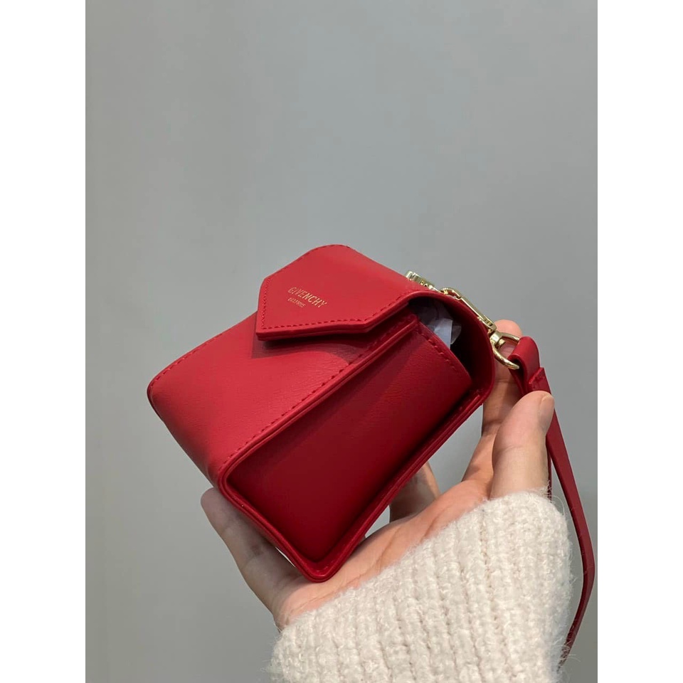 Túi Gift Givenchy Red Pouch 2021 Auth