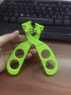 Kéo cắt, nghiền đồ ăn dặm cho bé