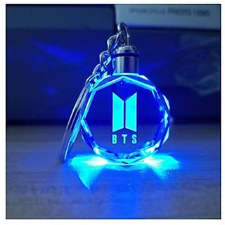 Móc khóa BTS phát sáng đổi màu