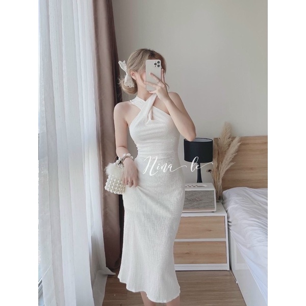 Đầm body cổ yếm xanh trắng