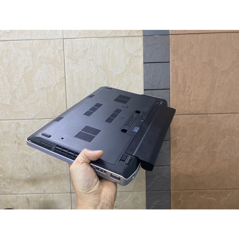 Laptop cũ dell latitude E6230 i7 3520m, ram 4GB, hdd 320gb, màn hình 12.5 inch
