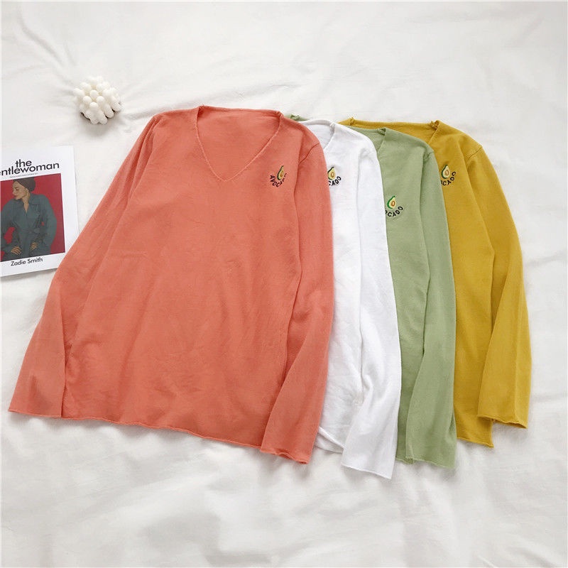 Áo sweater Cổ Chữ v Mềm Mại Ôm Dáng Họa Tiết Trái Bơ Dễ Thương