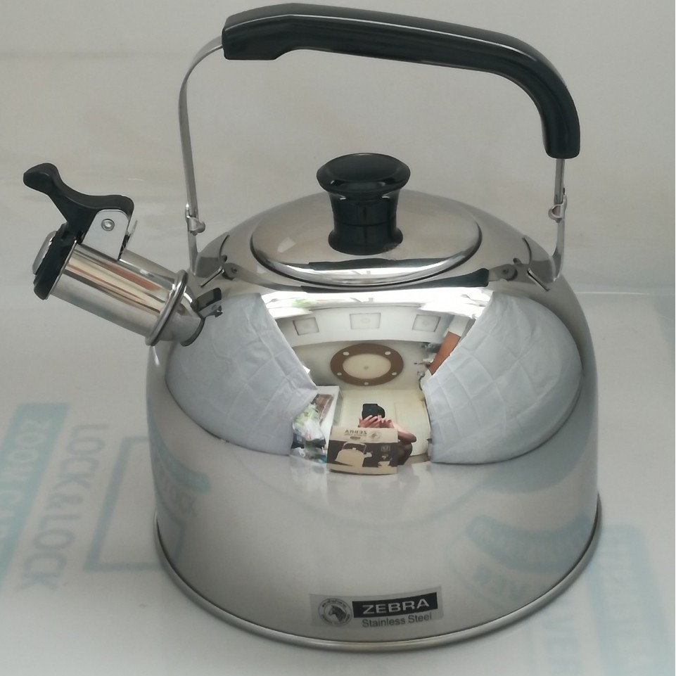 Ấm đun nước inox Zebra Thái Lan cao cấp vòi ngắn có còi reo khi sôi 6 lít 113525