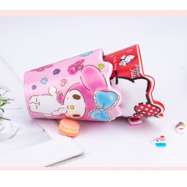 Cốc nhựa Hello Kitty 300ml