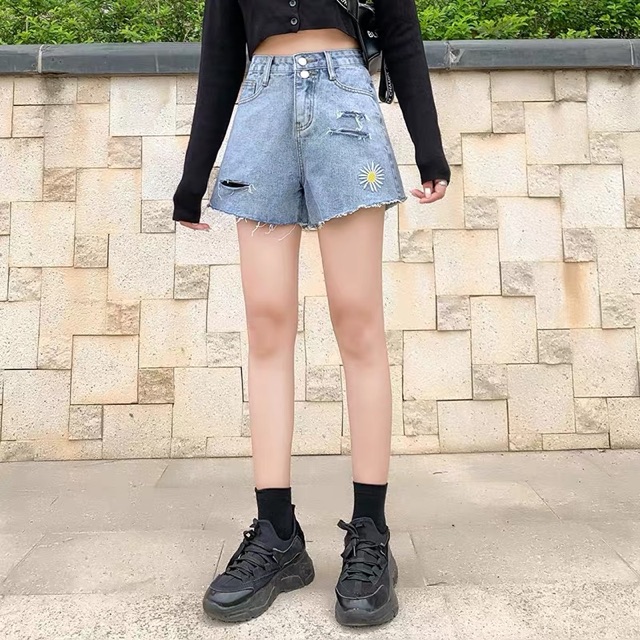 Quần short jean nữ Big Size lưng cao, co dãn mạnh, thêu hoa cúc hot trend 3453