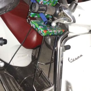 Ghế ngồi xe tay ga cho bé Vespa