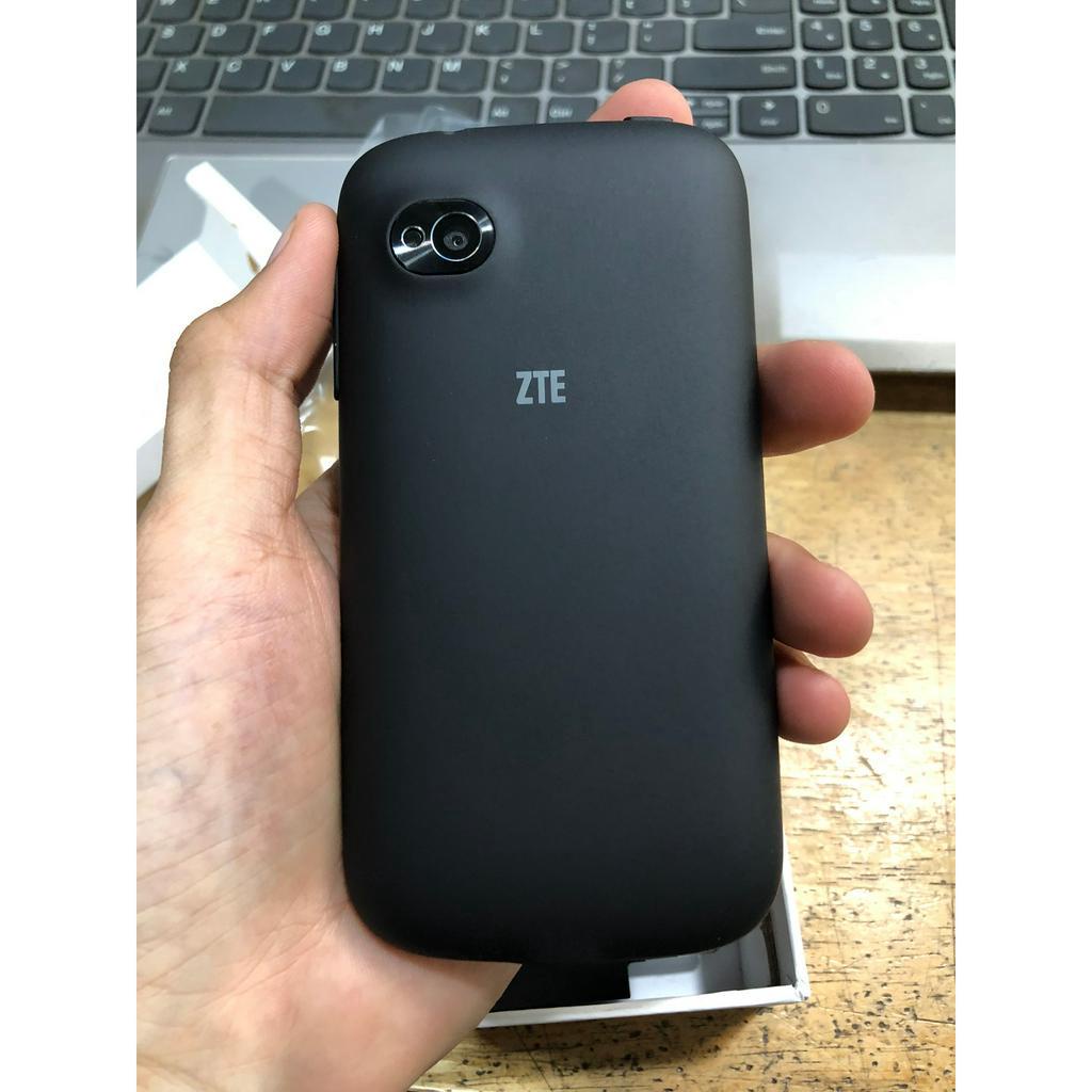 Điện thoại ZTE V809 mới full box