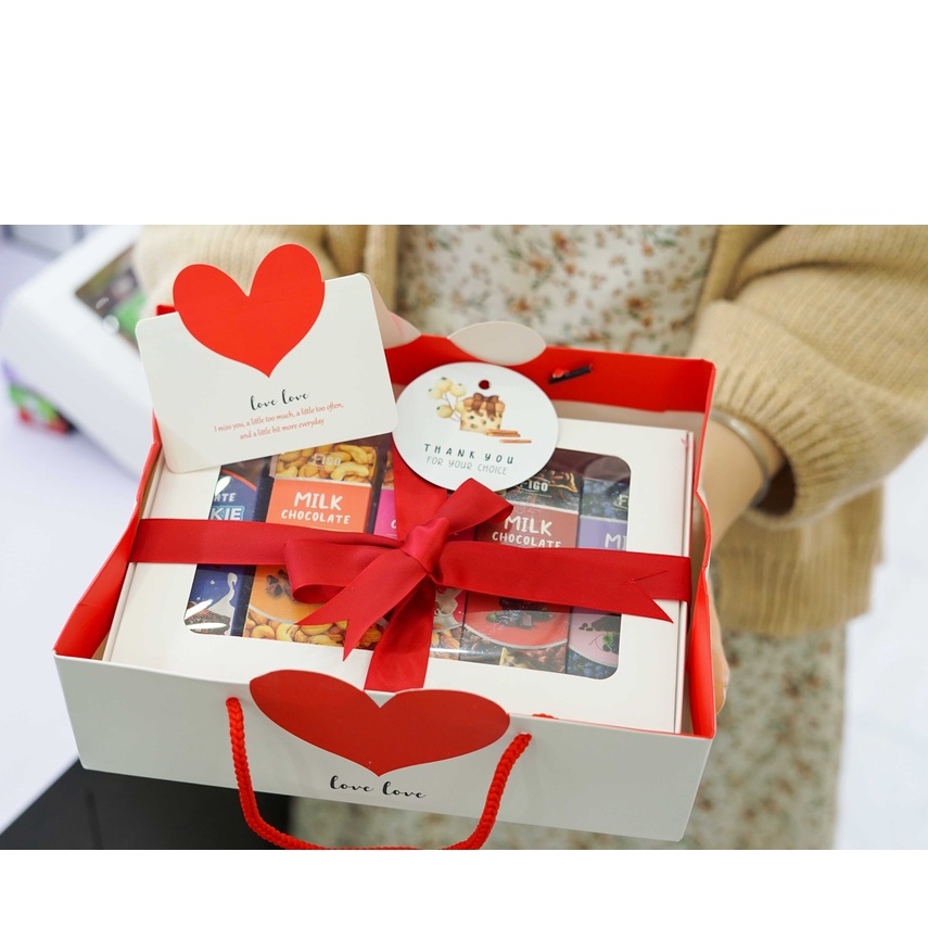 Set Quà tặng cửa sổ Mix đều Các vị Socola đen và socola sữa FIGO 20gr sang trọng, lãng mạn tặng người yêu