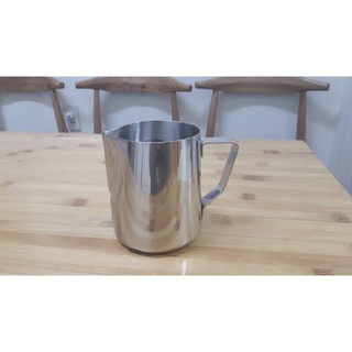 Ca đánh sữa inox 600ml có vạch chia