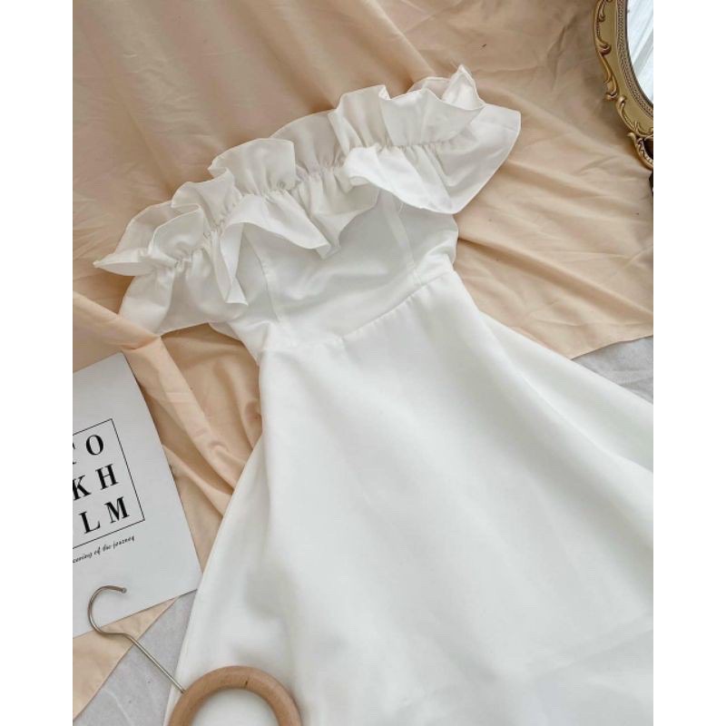 Váy trễ vai trắng dự tiệc viền bèo có đệm ngực, Váy trắng dự tiệc viền bèo dáng xòe - Dorita Boutique | BigBuy360 - bigbuy360.vn