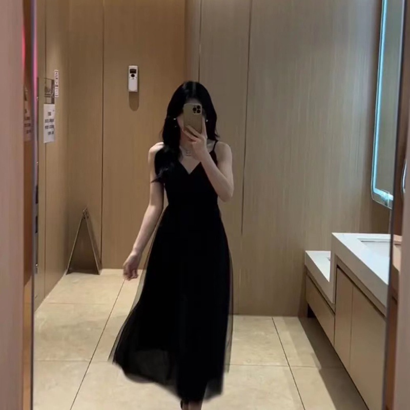 Đầm dây treo IELGY kiểu lưới màu đen cho nữ