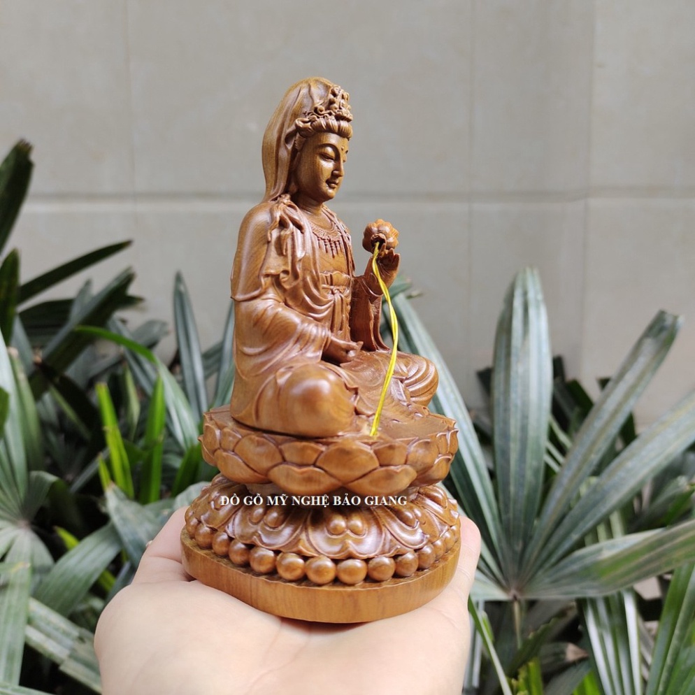 Tượng phật Đại Thế Chí bồ tát bằng gỗ