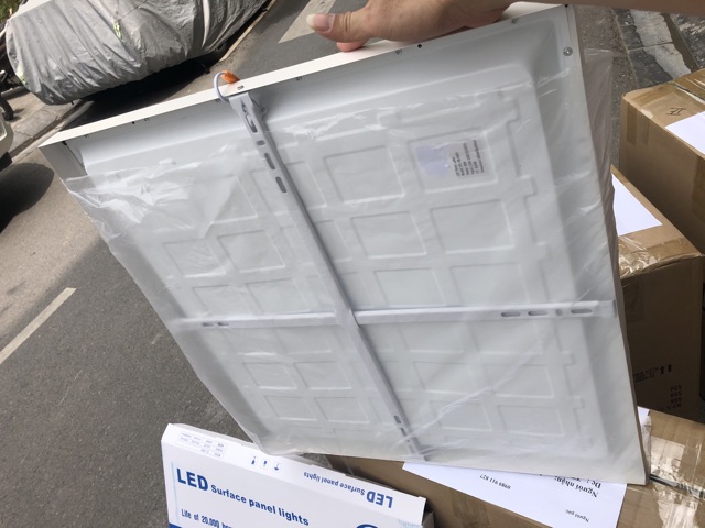 Đèn panel ốp nổi 600x600 48w BH 2 năm