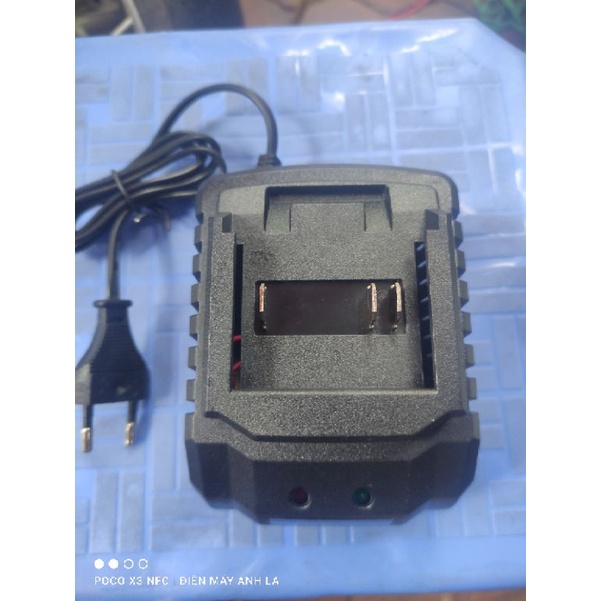 đế sạc pin 21v[ bulong ,khoan vít]