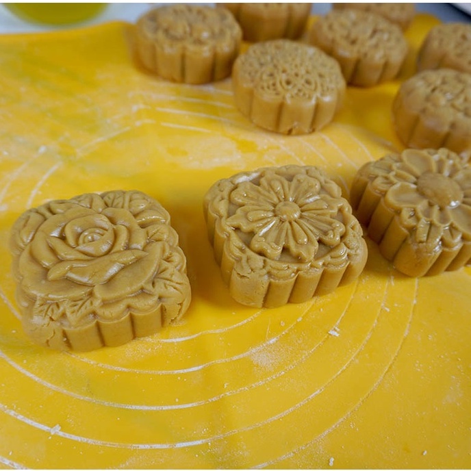 Khuôn trung thu vuông lò xo (150gr) kèm 4 mặt khuôn