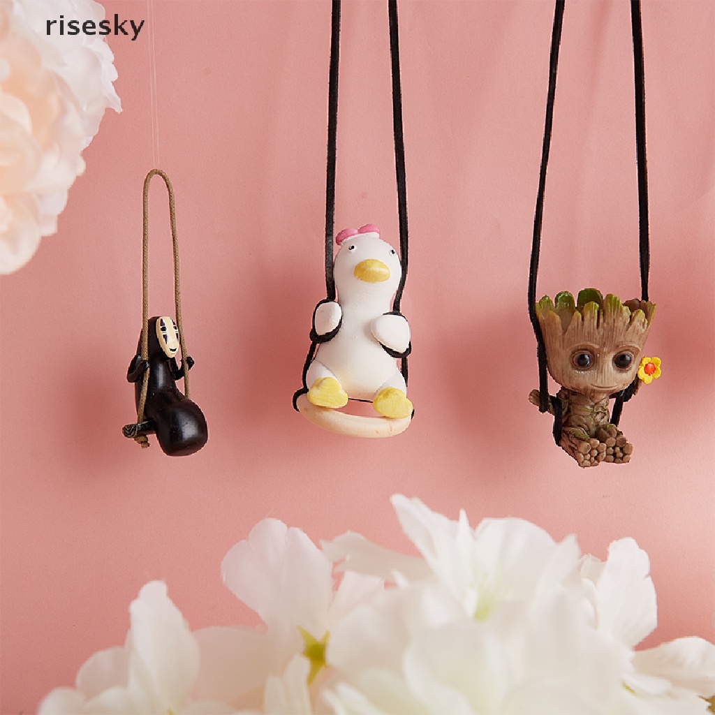 [risesky] Mặt Dây Chuyền Hình Chú Vịt Đu Quay Xe Hơi Anime Gypsum Trang Trí Gương Chiếu Hậu Tự Động ♨Trên đó