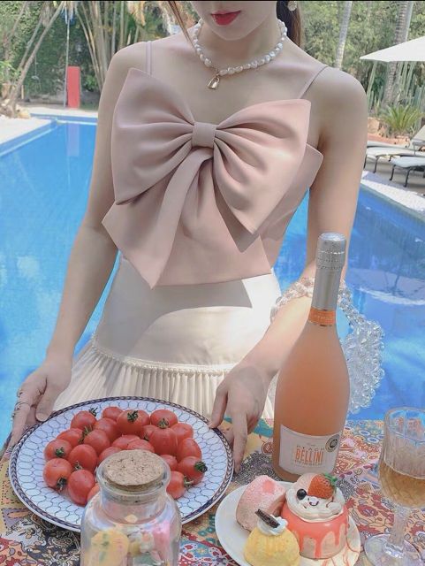 [Mã FAMAYWA giảm 10K đơn 50K] Áo 2 dây phối nơ trước ngực sang chảnh | BigBuy360 - bigbuy360.vn