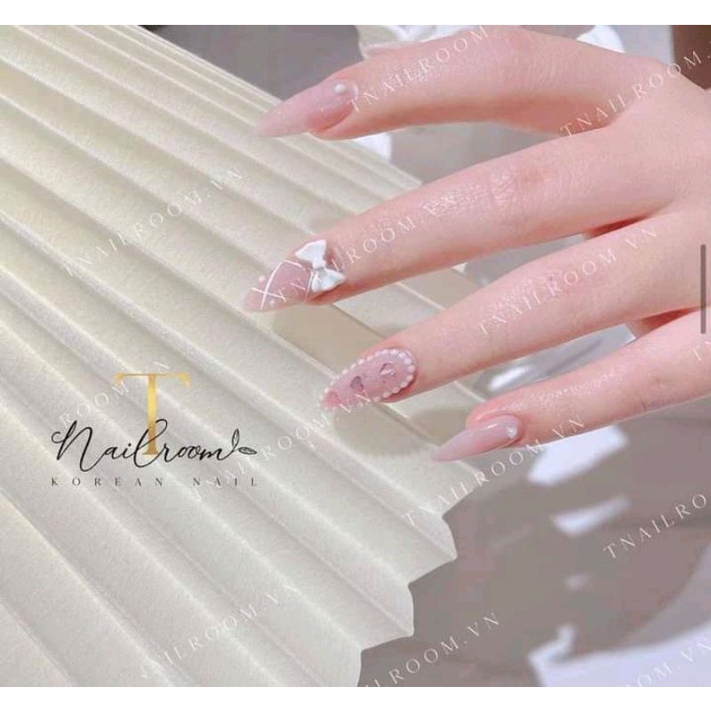 Móng giả_nail box móng thiết kế tiểu thư nhẹ nhàng