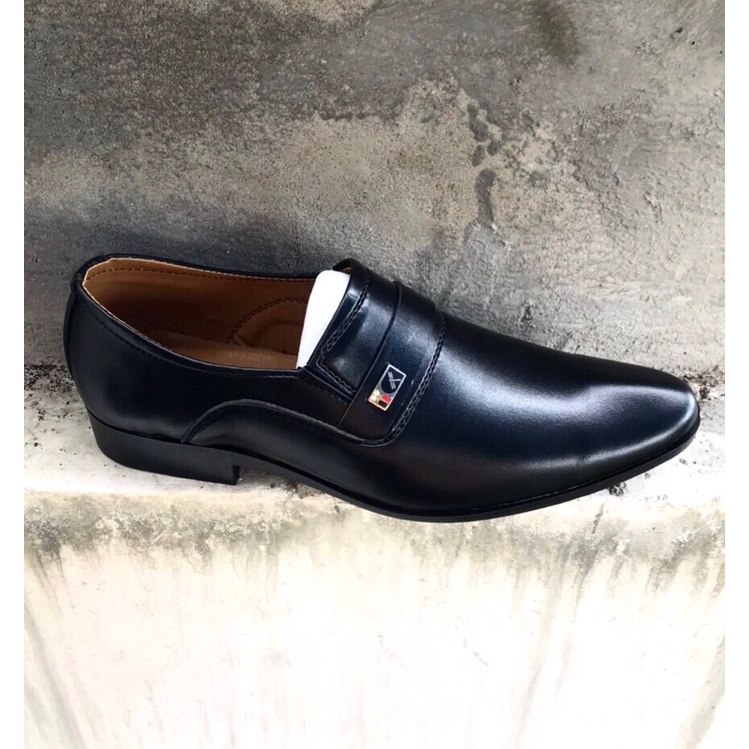 Giày công sở nam mẫu mới, phom đẹp, da mềm , mã GT04 , đế khâu sẵn rất chắc chắn