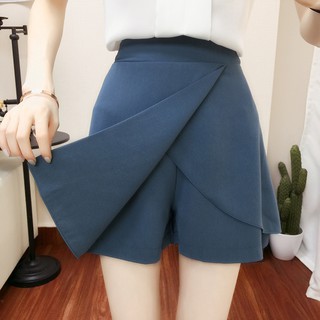 Chân váy giấu quần, xu hướng hot trend 2021 mới nhất | BigBuy360 - bigbuy360.vn